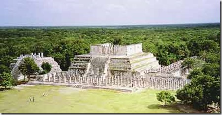 Temple des guerriers tolteques-Mexique